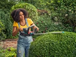 GARDENA Accu Heggenschaar ComfortCut 50/18V P4A Solo -Tuingereedschaps Winkel gardena accu heggenschaar comfortcut 50 18v p4a solo 1500x1124 640af317b0a1f l