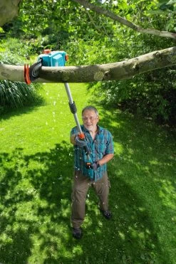 GARDENA Accu Telescopische Snoeizaag TCS 20/18 P4A Set 7 GARDENA Accu Telescopische Snoeizaag TCS 20/18 P4A Set -Tuingereedschaps Winkel gardena accu telescopische snoeizaag tcs 20 18 p4a set 1000x1500 640af323285d7 l